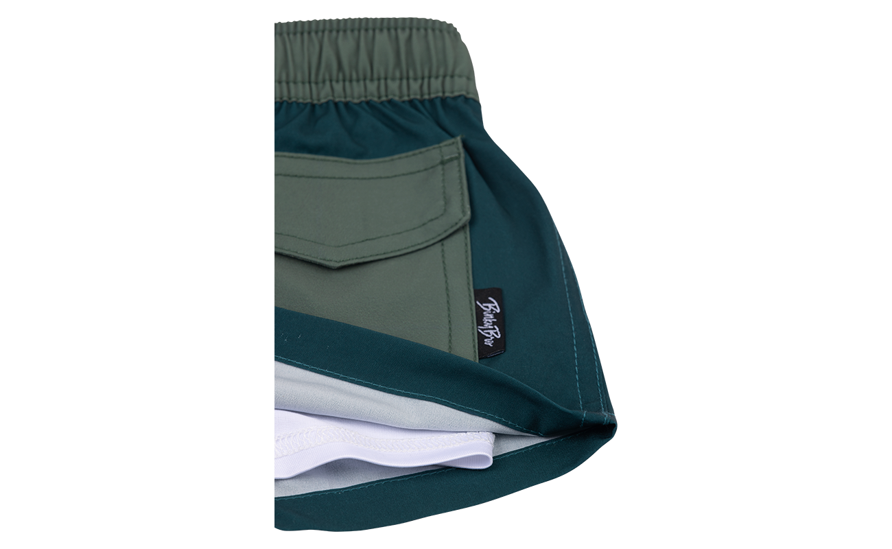 Stylish Brooklyn Banks shorts featuring an elastic waistband and side pockets, perfect for active kids.
