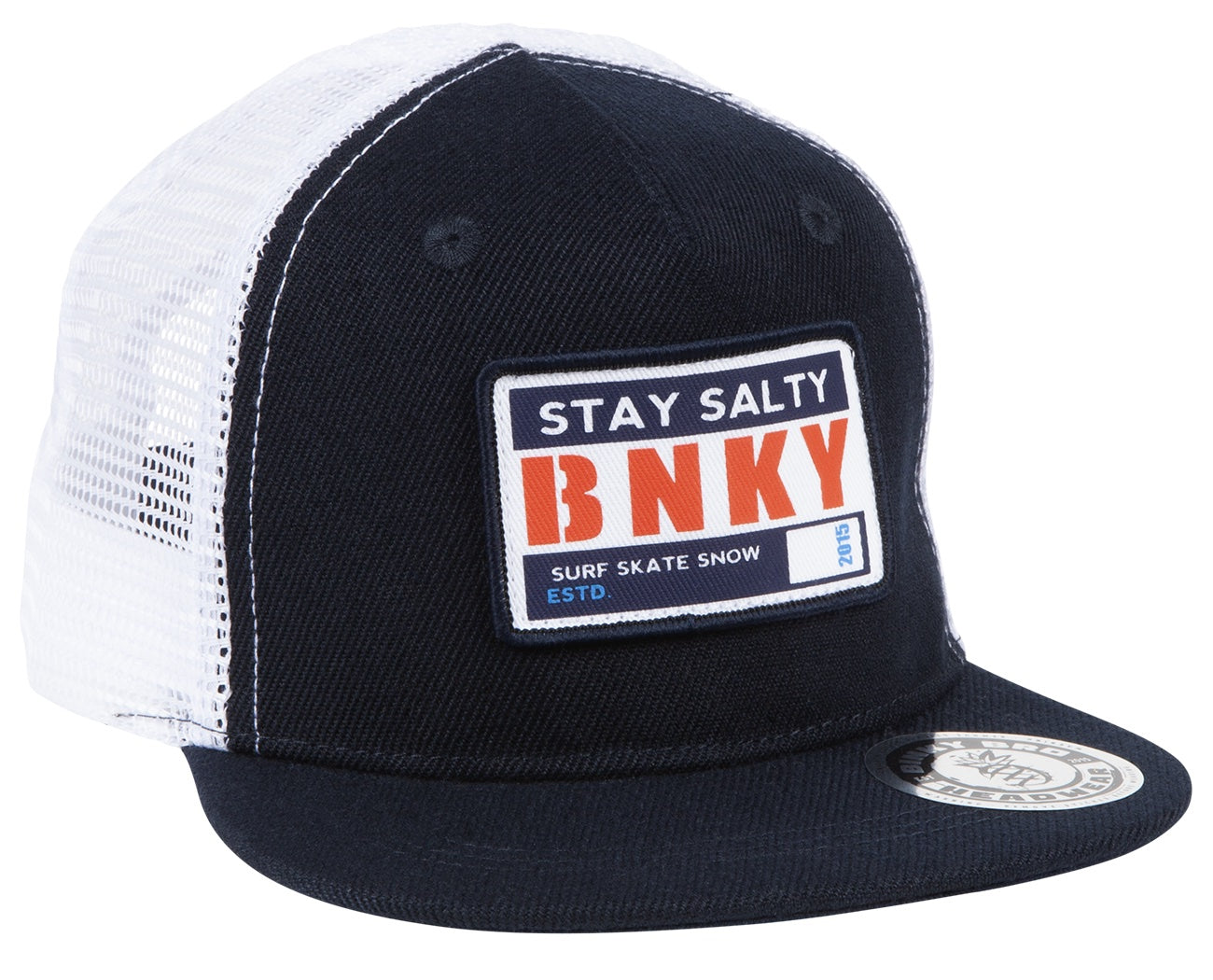 Stylish navy and white snapback hat featuring a bold "Stay Salty" patch, perfect for surf and skate enthusiasts.
