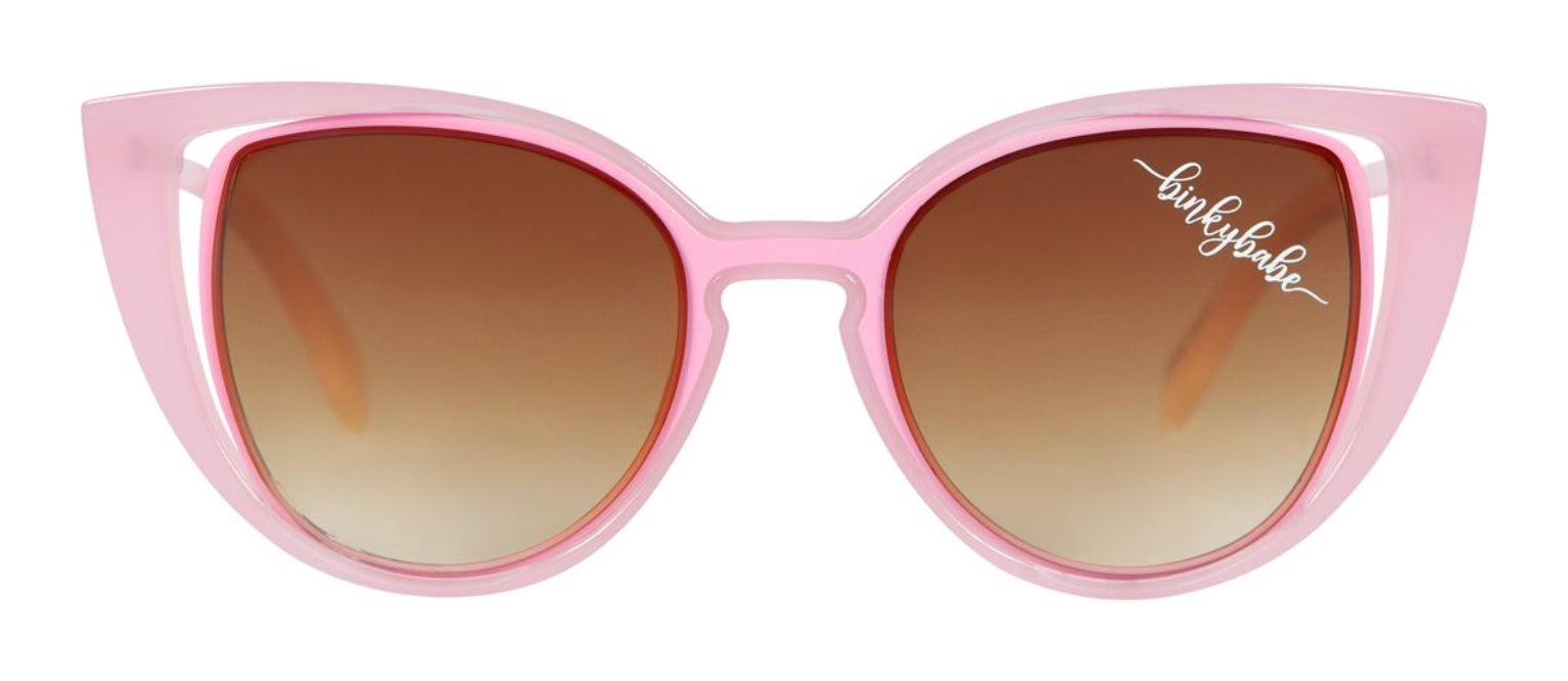 Stylish pink cat-eye sunglasses with gradient lenses, perfect for adding flair to any outfit. Ideal for kids and youth.